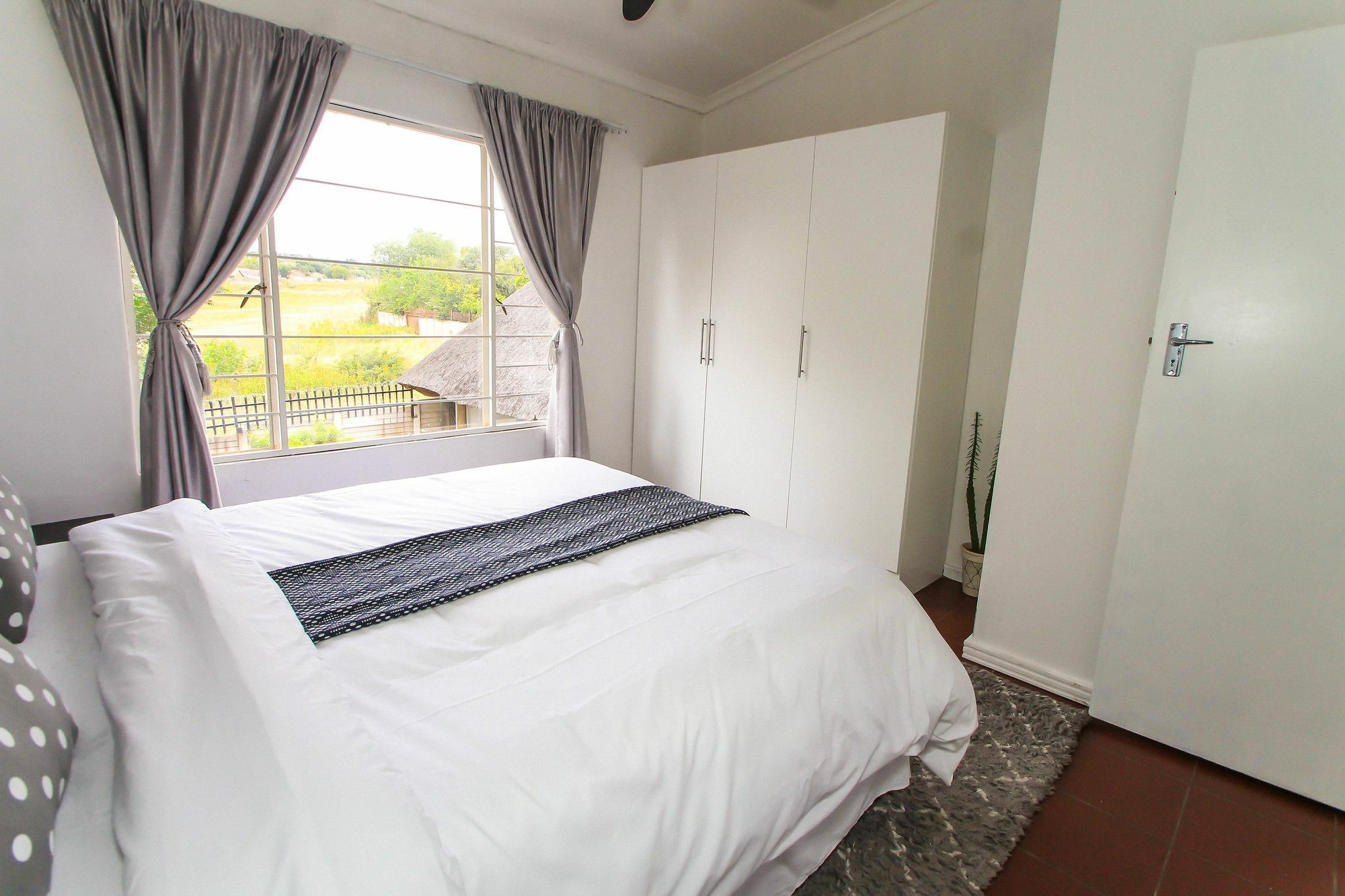 The Bedford Manor Hotell Centurion Exteriör bild